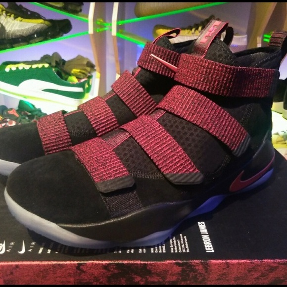 lebron soldier xi red
